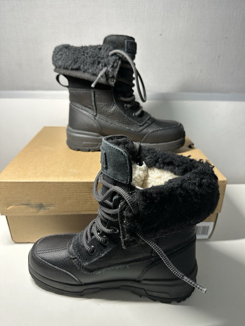 UGG Kids' K Adirondack Boot Xxv Boot Black Sz 1